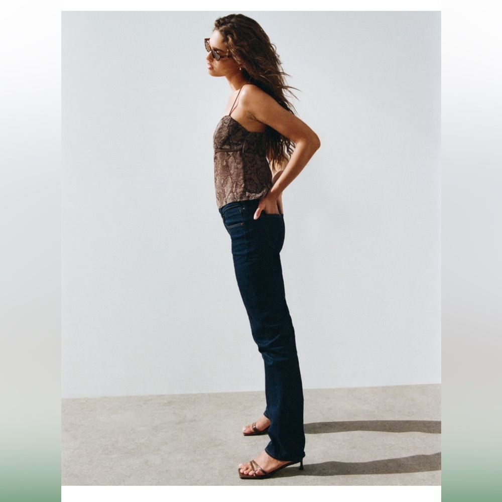 ABERCROMBIE The 90s Straight Mid Rise Jean Dark‎ Wash Size 26 Curve Love 2025